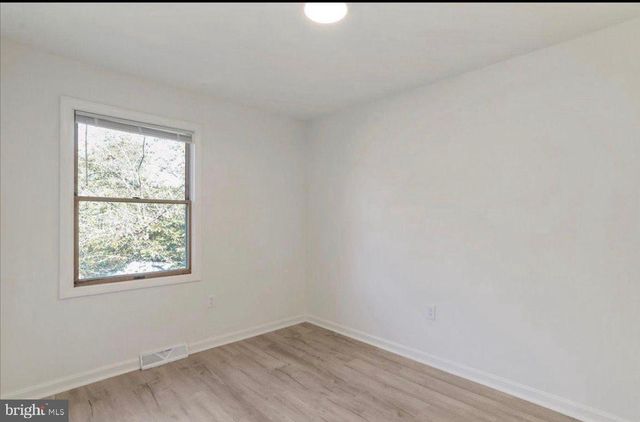 1337 CEDARWOOD DR, Hagerstown, MD 21742