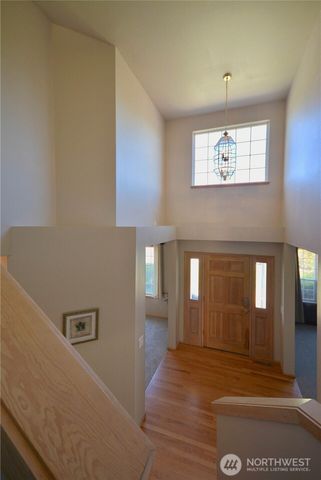 185 Eagle Ridge Drive E, Puyallup, WA 98374