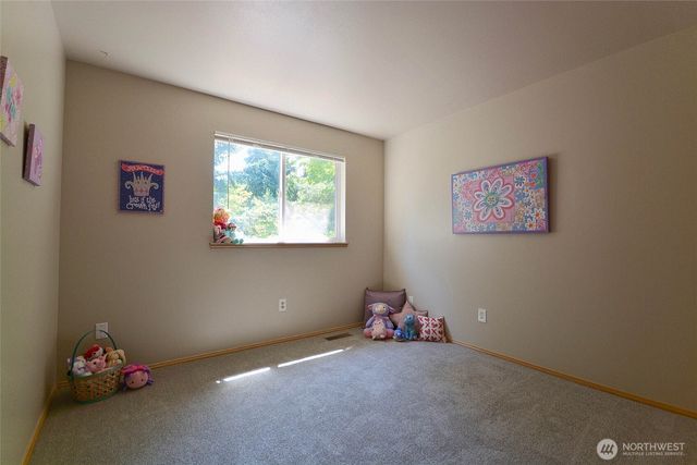 185 Eagle Ridge Drive E, Puyallup, WA 98374