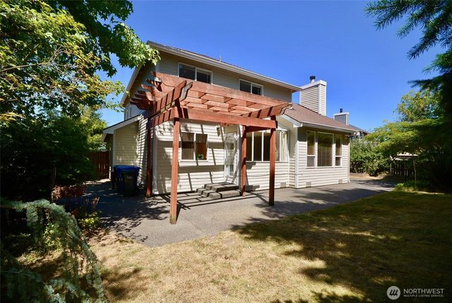 185 Eagle Ridge Drive E, Puyallup, WA 98374
