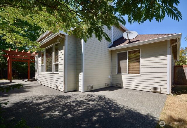 185 Eagle Ridge Drive E, Puyallup, WA 98374