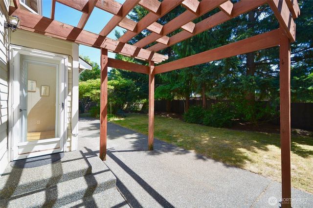 185 Eagle Ridge Drive E, Puyallup, WA 98374