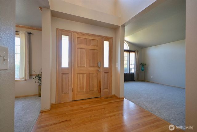 185 Eagle Ridge Drive E, Puyallup, WA 98374