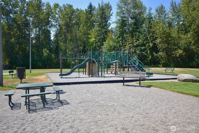 185 Eagle Ridge Drive E, Puyallup, WA 98374