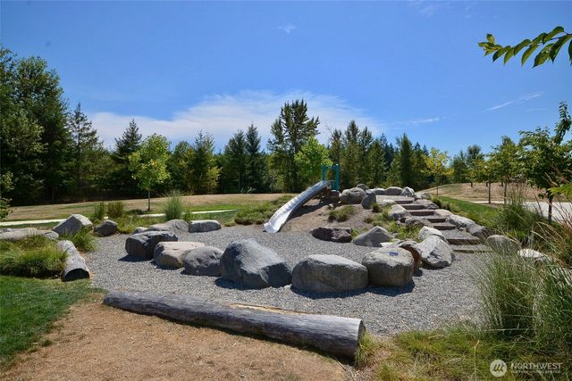 185 Eagle Ridge Drive E, Puyallup, WA 98374
