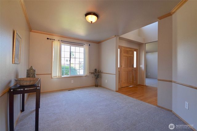 185 Eagle Ridge Drive E, Puyallup, WA 98374