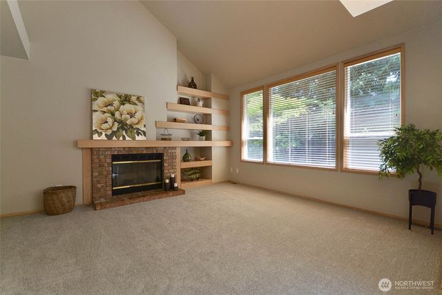 185 Eagle Ridge Drive E, Puyallup, WA 98374