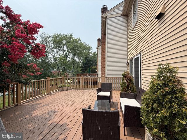 7136 SWANSONG WAY, Bethesda, MD 20817