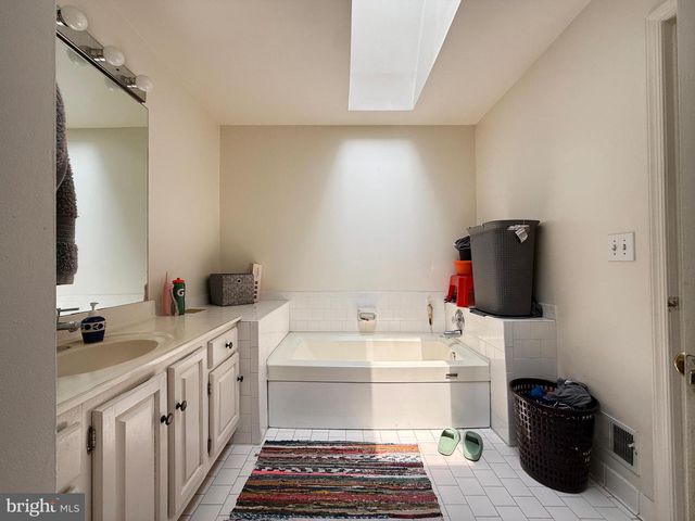 7136 SWANSONG WAY, Bethesda, MD 20817
