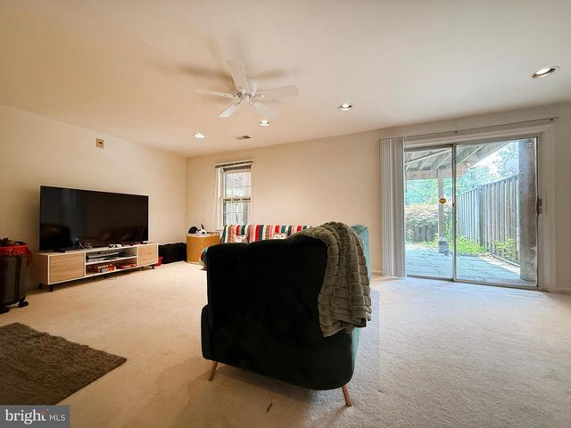 7136 SWANSONG WAY, Bethesda, MD 20817