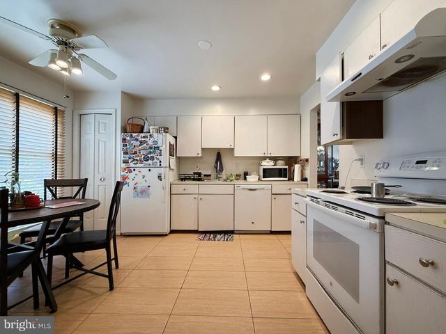 7136 SWANSONG WAY, Bethesda, MD 20817