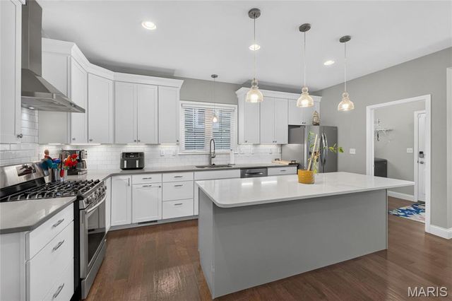 403 George Avenue, Kirkwood, MO 63122