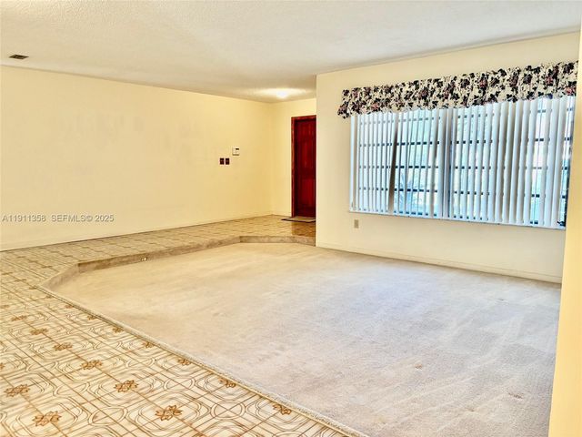 9730 SW 5th St, Miami, FL 33174