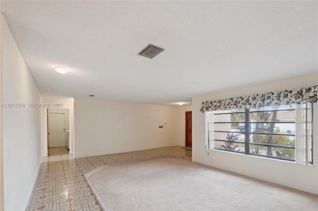 9730 SW 5th St, Miami, FL 33174