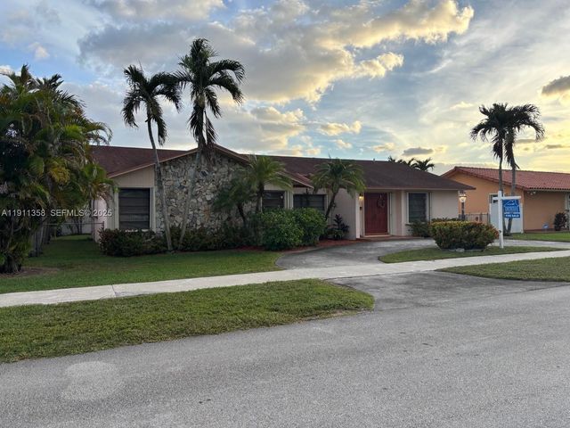 9730 SW 5th St, Miami, FL 33174