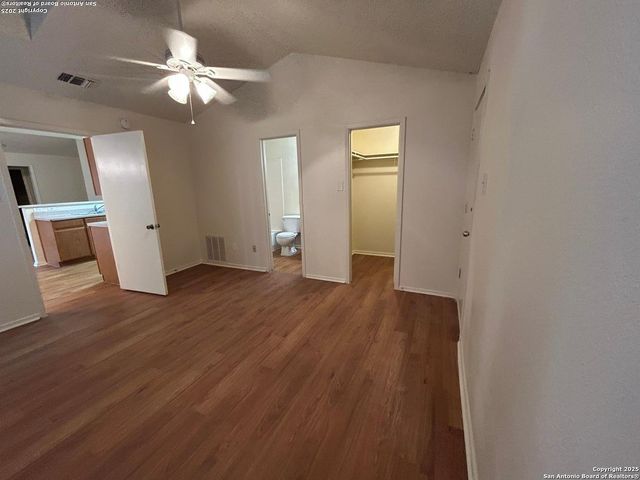 6323 WORCHESTER KNLS, San Antonio, TX 78233