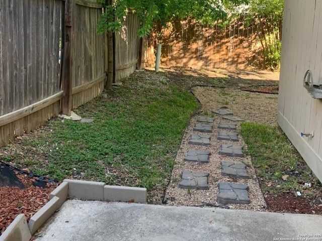 6323 WORCHESTER KNLS, San Antonio, TX 78233