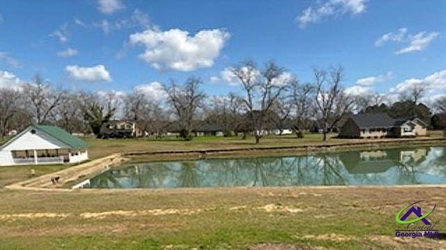 155 Village Circle, Cochran, GA 31014