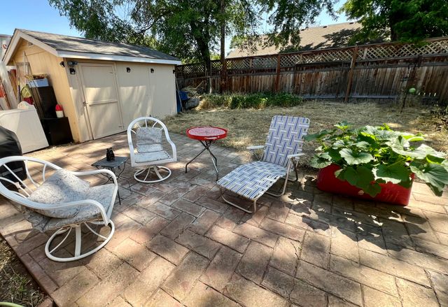 291 SE 7th Street, Madras, OR 97741