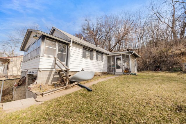 813 FILMORE Avenue, Council Bluffs, IA 51503