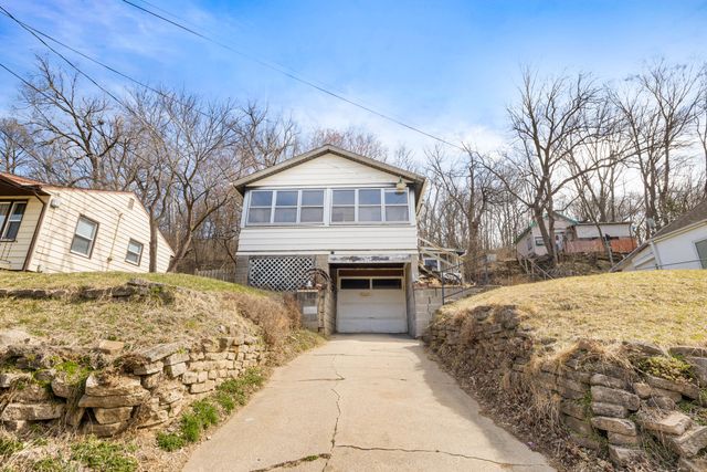 813 FILMORE Avenue, Council Bluffs, IA 51503