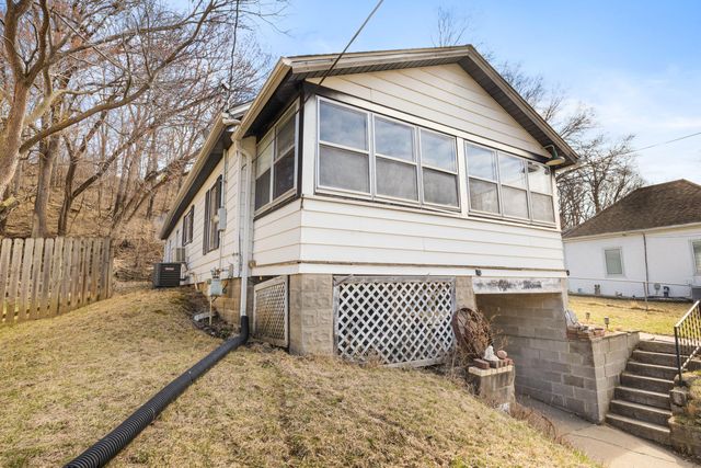 813 FILMORE Avenue, Council Bluffs, IA 51503