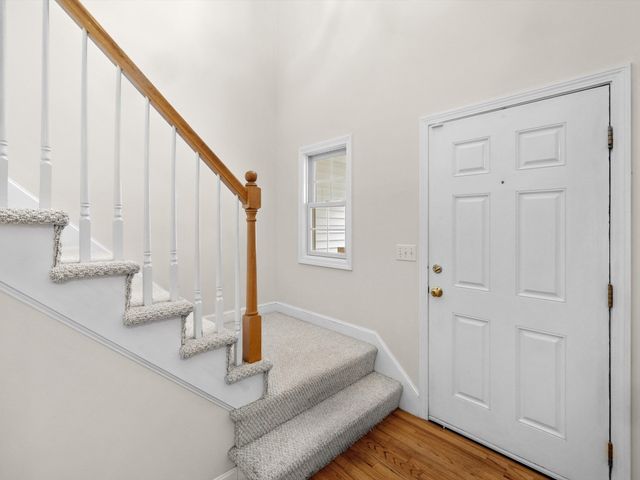 53 Lancaster Rd 10, Clinton, MA 01510