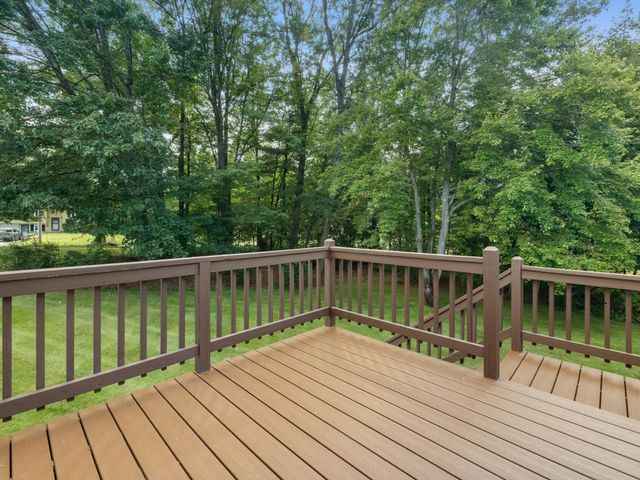 53 Lancaster Rd 10, Clinton, MA 01510