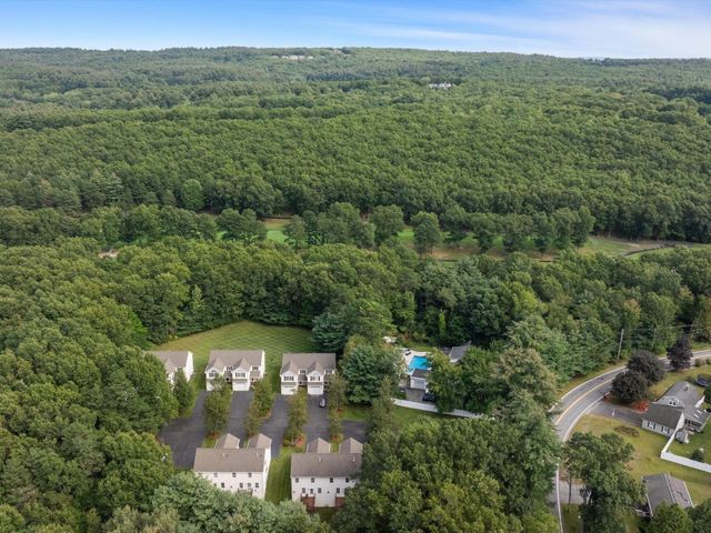 53 Lancaster Rd 10, Clinton, MA 01510
