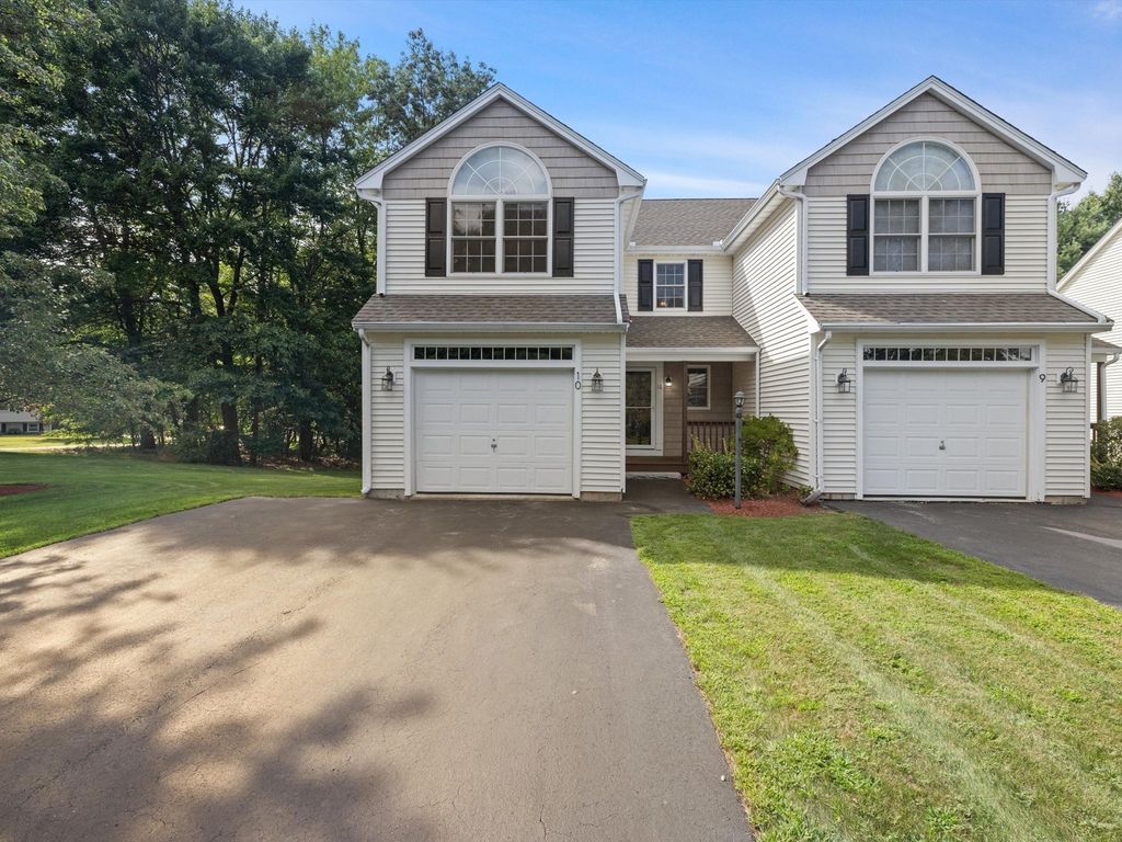 53 Lancaster Rd 10, Clinton, MA 01510