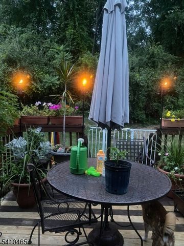 39 Oriole Ter, Hampton Twp., NJ 07860