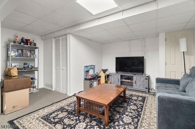 39 Oriole Ter, Hampton Twp., NJ 07860