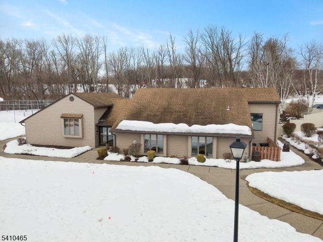 39 Oriole Ter, Hampton Twp., NJ 07860