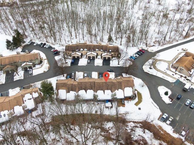 39 Oriole Ter, Hampton Twp., NJ 07860