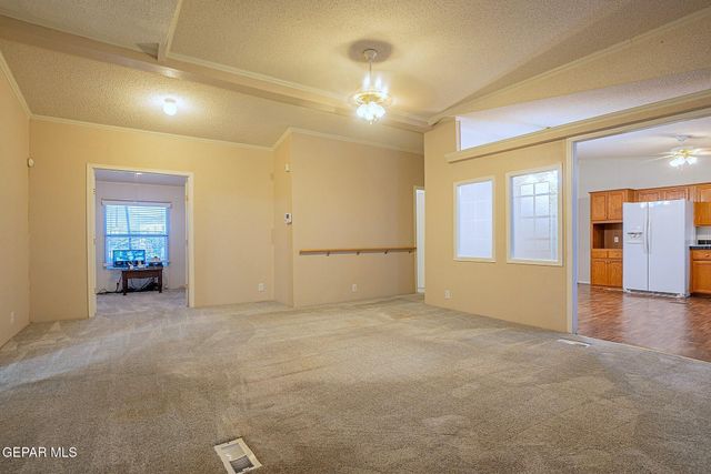 6111 SUN VALLEY Drive 121, El Paso, TX 79924