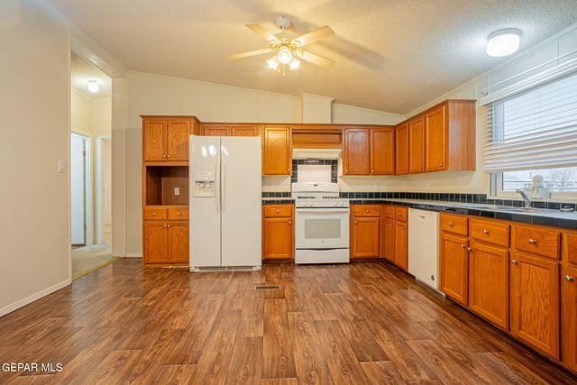 6111 SUN VALLEY Drive 121, El Paso, TX 79924