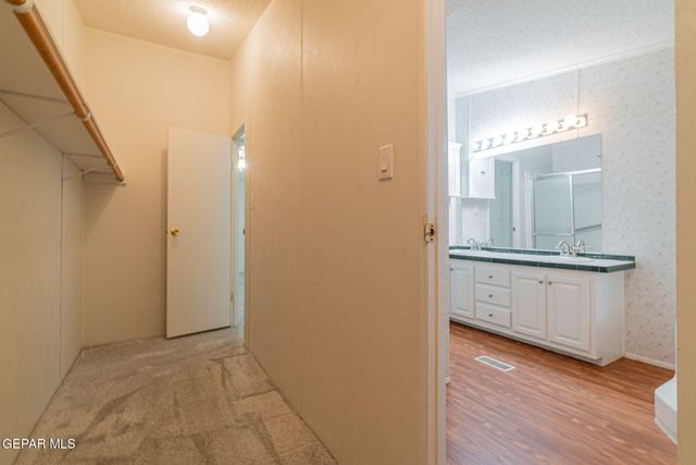 6111 SUN VALLEY Drive 121, El Paso, TX 79924