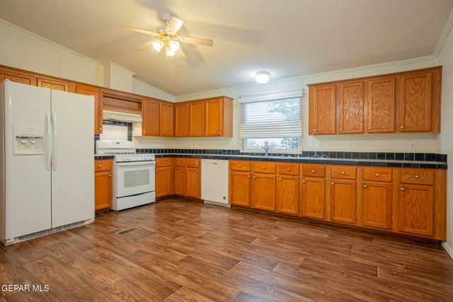 6111 SUN VALLEY Drive 121, El Paso, TX 79924