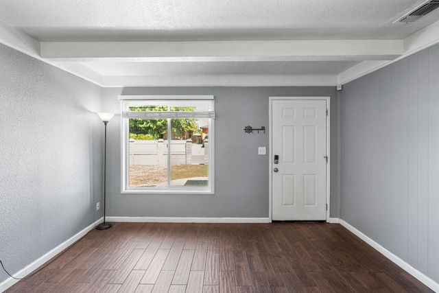 5625 Layton Dr, North Highlands, CA 95660