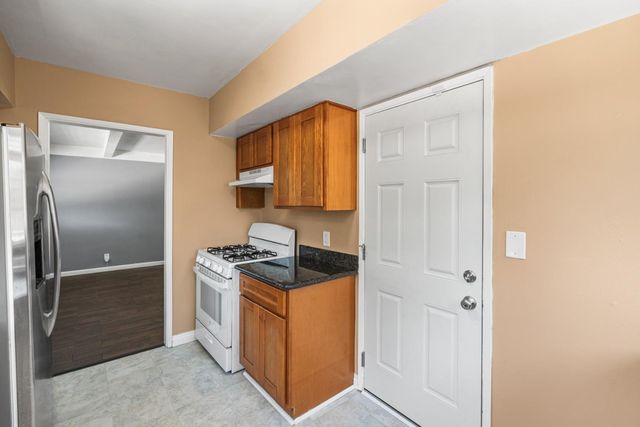 5625 Layton Dr, North Highlands, CA 95660