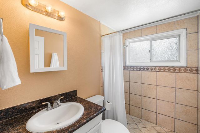 5625 Layton Dr, North Highlands, CA 95660