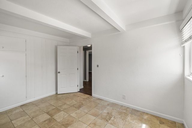 5625 Layton Dr, North Highlands, CA 95660
