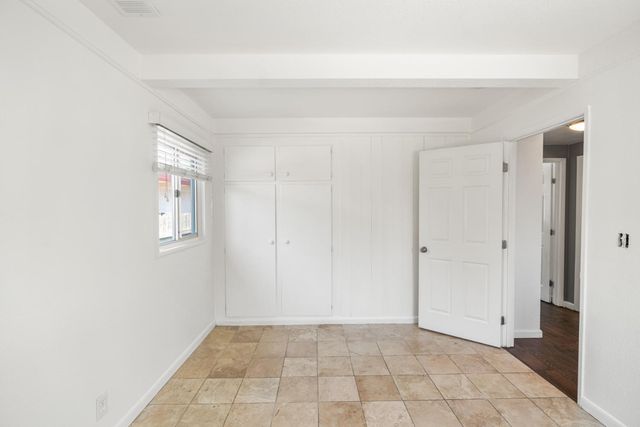 5625 Layton Dr, North Highlands, CA 95660