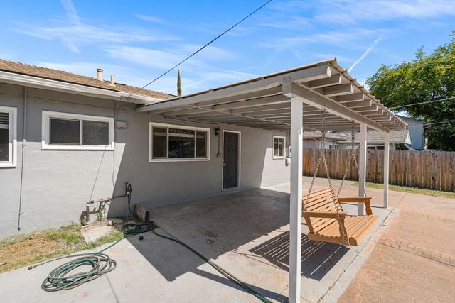 5625 Layton Dr, North Highlands, CA 95660