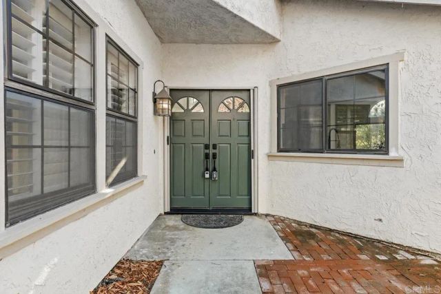 2533 Holly Valley Drive, Vista, CA 92084