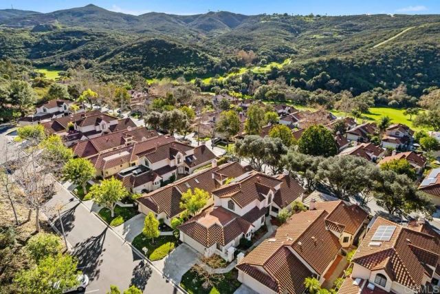 2533 Holly Valley Drive, Vista, CA 92084