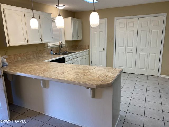 306 Burlington Avenue, Broussard, LA 70518