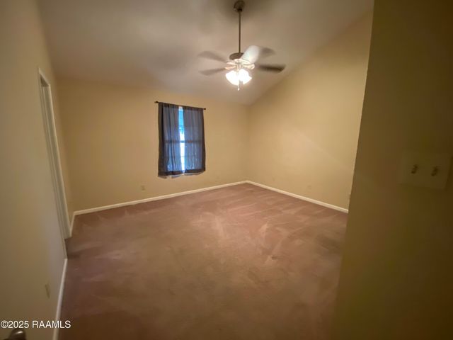 306 Burlington Avenue, Broussard, LA 70518