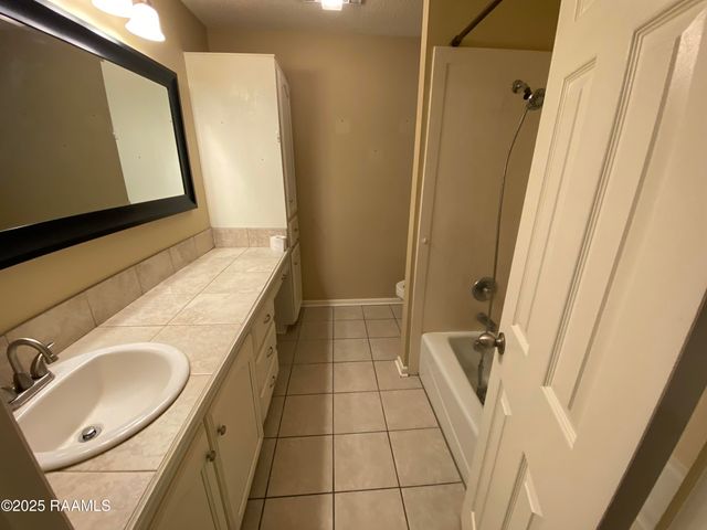 306 Burlington Avenue, Broussard, LA 70518