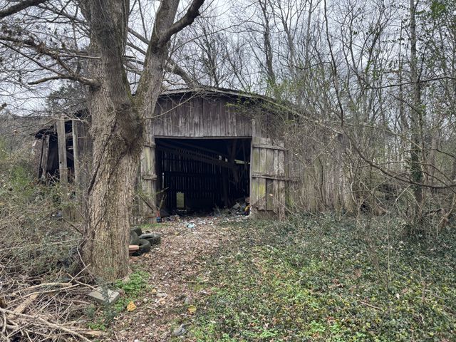 51 Riddleton Cir, Riddleton, TN 37151